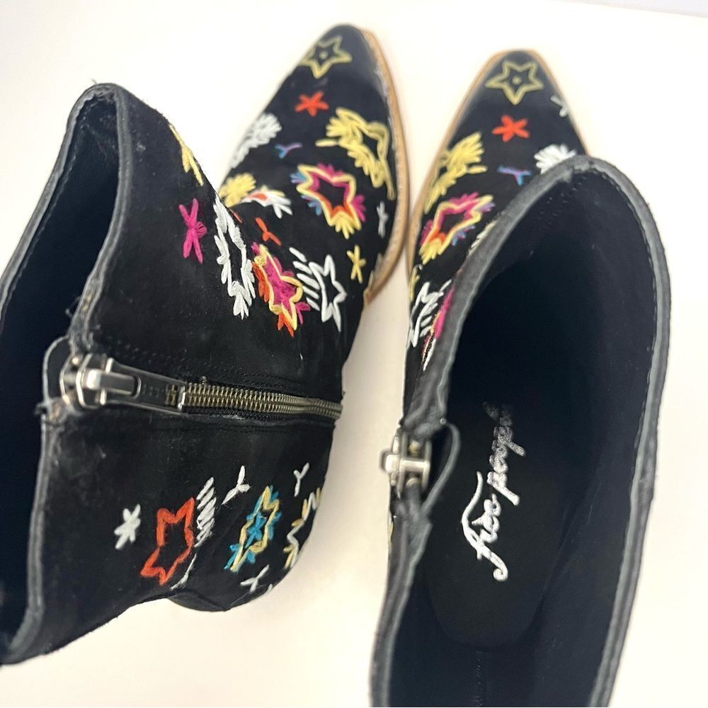 Free People Bowers Suede Embroidered Western Boots in Black‎ Size 6.5 (37) NWOB - Picture 13 of 16